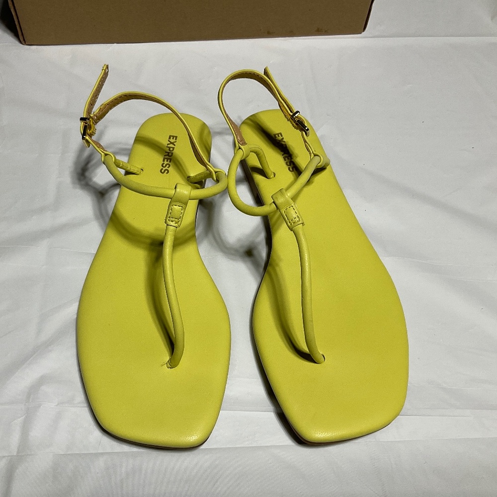 Express Yellow Strap Thong Sandals Women 7 - Picture 2 of 3